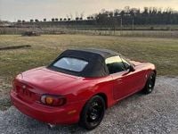 Usata Mazda MX5 110 CV (80 kW) 1998 Rosso Cabrio