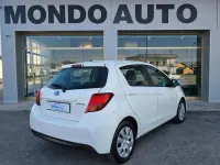 Usata Toyota Yaris Hybrid Active 73 CV (53 kW) 2017 Bianco Berlina
