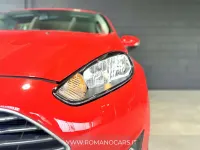 Gebraucht Ford Fiesta Titanium 75 PS (55 kW) 2016 Rot Kleinwagen