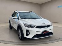 Usata Kia Stonic 101 CV (74 kW) 2020 Bianco SUV