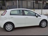 Usata Fiat Punto Easy 75 CV (55 kW) 2012 Bianco Utilitaria
