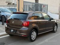 Usata VW Polo Trendline 60 CV (44 kW) 2015 Marrone Berlina