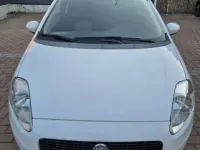 Usata Fiat Grande Punto Active 75 CV (55 kW) 2007 Bianco Utilitaria