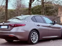 Usata Alfa Romeo Giulia 150 CV (110 kW) 2017 Berlina
