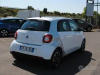 Usata Smart ForFour 71 CV (52 kW) 2015 Bianco Utilitaria