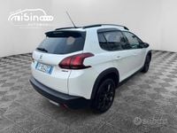 Usata Peugeot 2008 GT-line 120 CV (88 kW) 2018 Bianco SUV