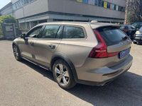 Usata Volvo V60 CC Business Edition 190 CV (139 kW) 2020 Grigio Station wagon