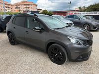Usata Peugeot 2008 GT-line 101 CV (74 kW) 2019 Grigio SUV