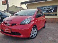 Usata Toyota Aygo 68 CV (50 kW) 2009 Rosso Utilitaria