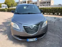 Usata Lancia Ypsilon Gold 69 CV (50 kW) 2012 Grigio Utilitaria