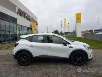 Usata Renault Captur 101 CV (74 kW) 2023 Bianco SUV