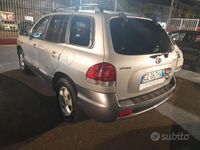 Usata Hyundai Santa Fe Dynamiq 125 CV (91 kW) 2005 Grigio SUV