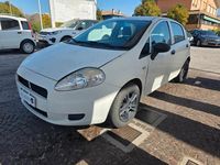 Usata Fiat Grande Punto 75 CV (55 kW) 2010 Bianco Utilitaria