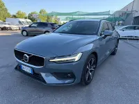 Usata Volvo V60 Core 197 CV (144 kW) 2023 Grigio Station wagon