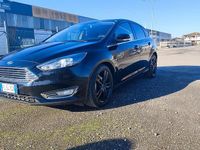 Usata Ford Focus 125 CV (91 kW) 2016 Nero Berlina
