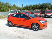 Usata Renault Clio V 91 CV (66 kW) 2023 Arancione Berlina