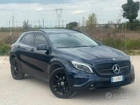 Usata Mercedes GLA200 136 CV (100 kW) 2016 Blu SUV