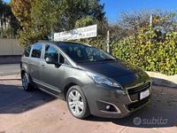 Usata Peugeot 5008 Allure 120 CV (88 kW) 2016 Grigio Monovolume