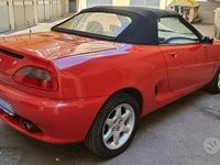 Usata MG F 120 CV (88 kW) 1998 Rosso pastello Cabrio