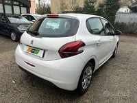 Usata Peugeot 208 Active 102 CV (75 kW) 2019 Bianco Utilitaria