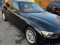 Usata BMW 318 150 CV (110 kW) 2016 Nero Berlina