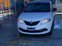 Usata Lancia Ypsilon Gold 80 CV (58 kW) 2018 Bianco Utilitaria