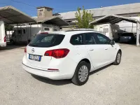 Usata Opel Astra Cosmo 140 CV (102 kW) 2013 Bianco SUV