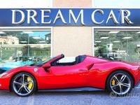 Usata Ferrari 296 830 CV (610 kW) 2023 Rosso Cabrio