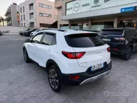 Usata Kia Stonic 95 CV (69 kW) 2023 Bianco SUV