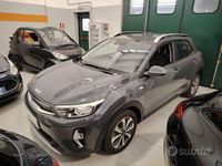Usata Kia Stonic Style 101 CV (74 kW) 2022 Grigio SUV