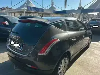 Usata Lancia Delta 120 CV (88 kW) 2012 Grigio Utilitaria