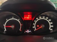 Usata Ford Fiesta 70 CV (51 kW) 2011 Grigio Utilitaria