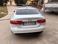 Usata Jaguar XE 180 CV (132 kW) 2016 Bianco Berlina