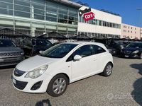 Usata Opel Corsa 86 CV (63 kW) 2012 Bianco Berlina