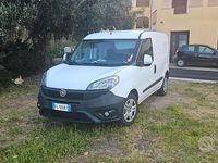 Usata Fiat Doblò 95 CV (69 kW) 2017 Bianco Monovolume