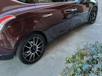 Usata Lancia Delta 189 CV (139 kW) 2011 Marrone Utilitaria