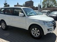 Usata Mitsubishi Pajero Intense 190 CV (139 kW) 2016 Bianco SUV