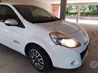 Usata Renault Clio IV 103 CV (75 kW) 2012 Bianco Utilitaria