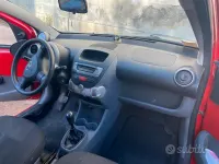 Usata Toyota Aygo 54 CV (39 kW) 2006 Rosso Utilitaria
