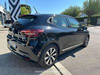 Käytetty Renault Clio V Zen 140 HP (102 kW) 2021 Musta Viistoperä