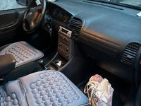 Usata Opel Zafira 101 CV (74 kW) 2004 Nero Monovolume