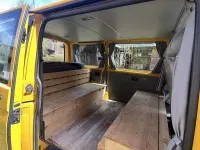 Usata VW Caravelle 86 CV (63 kW) 2003 Giallo Furgone