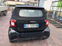 Usata Smart ForTwo Electric Drive 41 kW (56 CV) 2020 Nero Cabrio