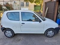 Usata Fiat 600 54 CV (39 kW) 2008 Bianco Berlina
