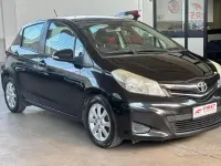 Usata Toyota Yaris Lounge 90 CV (66 kW) 2013 Nero Utilitaria