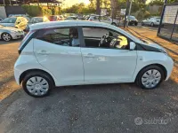 Usata Toyota Aygo X-wave 69 CV (50 kW) 2016 Bianco Utilitaria