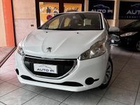 Usata Peugeot 208 Active 68 CV (50 kW) 2012 Bianco Utilitaria