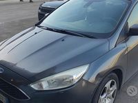 Usata Ford Focus 95 CV (69 kW) 2015 Grigio Berlina