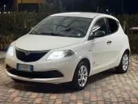 Usata Lancia Ypsilon 69 CV (50 kW) 2021 Bianco Utilitaria