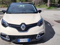 Usata Renault Captur Intens 90 CV (66 kW) 2016 Beige SUV